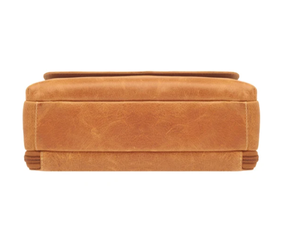 Distressed Buffalo Concealed-Carry Clutch