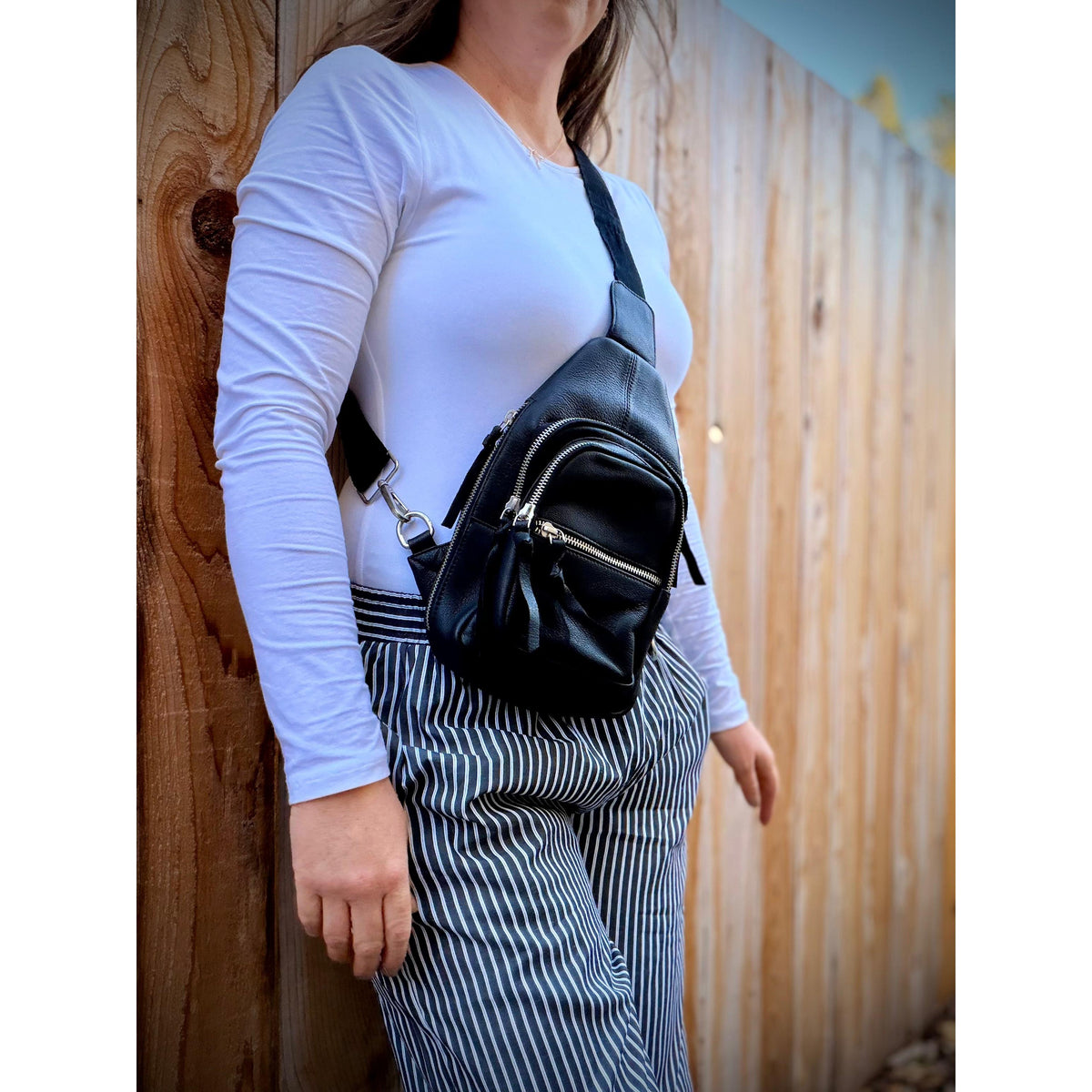 Smith & Wesson Sling Bag