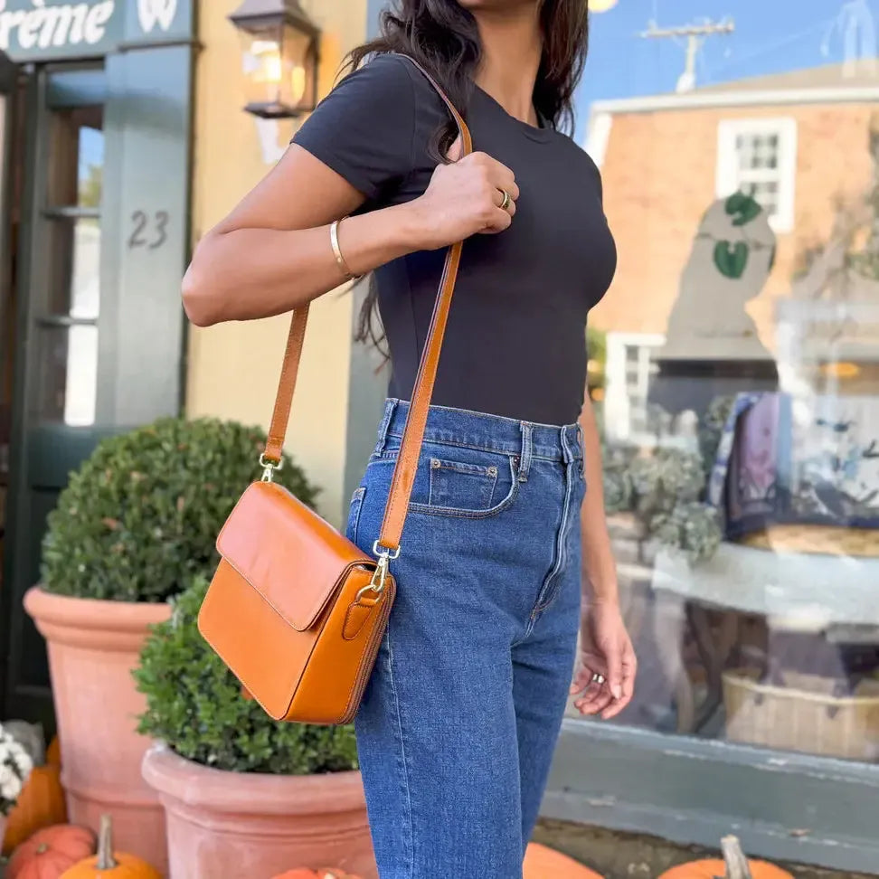 S&W Essential Concealed-Carry Crossbody