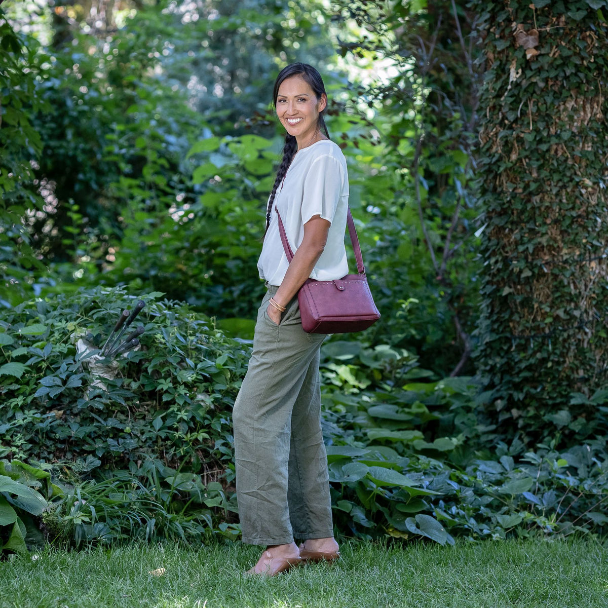 Kinsley Concealed-Carry Crossbody with RFID Wallet