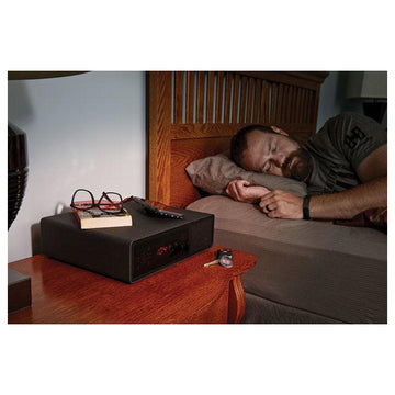 Hornady rapid safe night guard, sopra il comodino - Armi Magazine Hornady rapid safe night guard, sopra il comodino - Armi Magazine