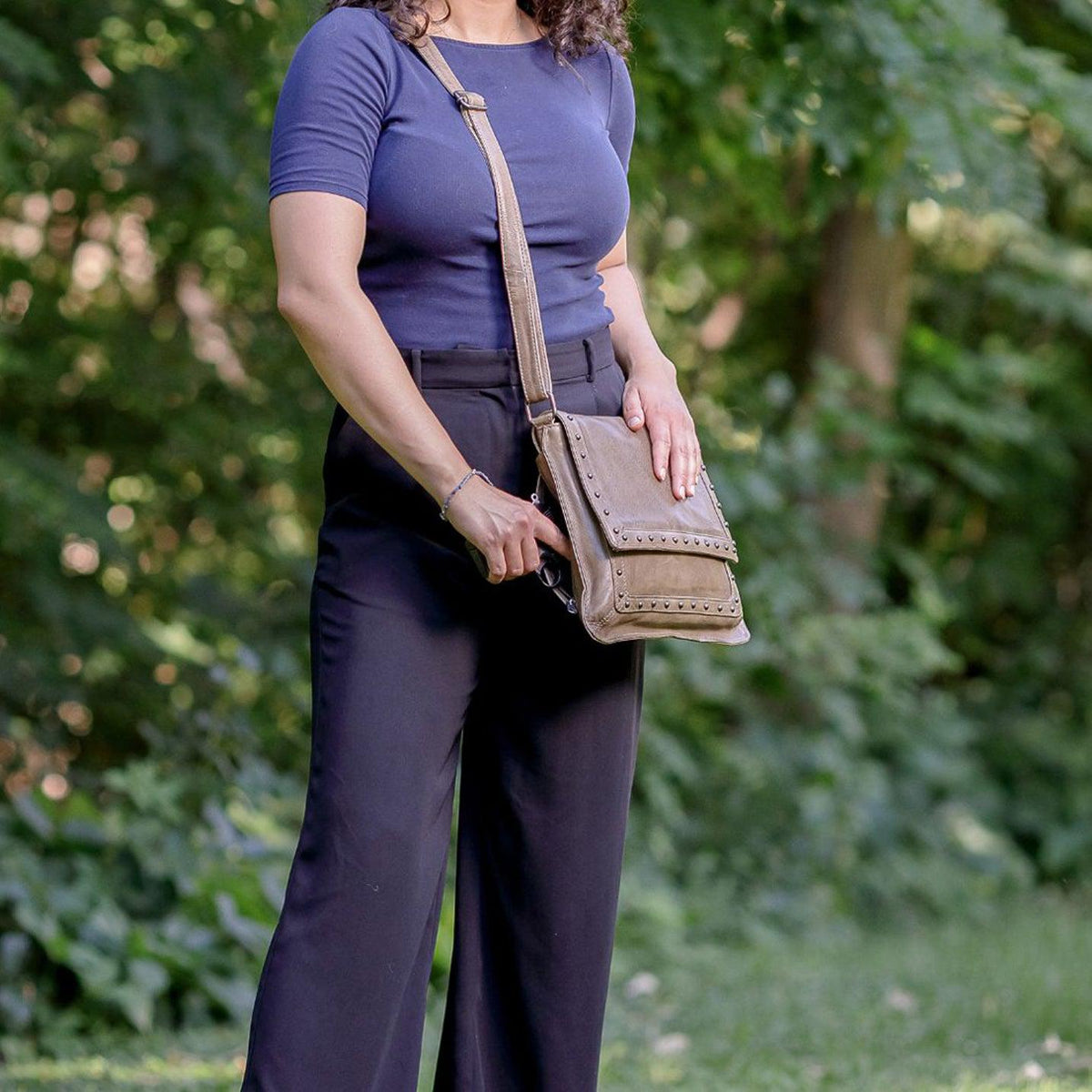 Monroe Concealed-Carry Crossbody